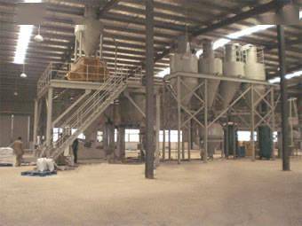 前三季度建材生產增速轉正，行業利潤恢復至去年同期水平，工礦機械設備銷售迎來新機遇